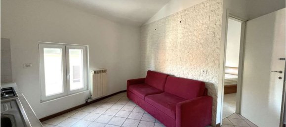 Квартира с 2 комнатами в Ломаццо, Италия № 333658 3