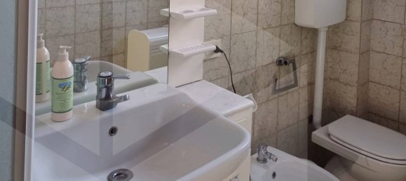 4 rooms Apartment in Bologna, Italy No. 27533 4