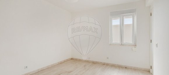 2 bedrooms House in Lisbon, Portugal No. 46421 14