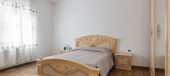 6-salle Maison à Lugo, Italy No. 14693 17