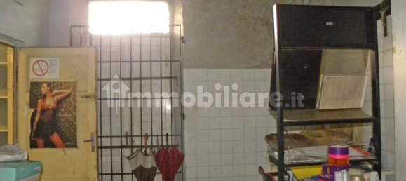 3-Zimmer Gewerbliche Immobilie in Lucca, Italy, Nr. 332130 12