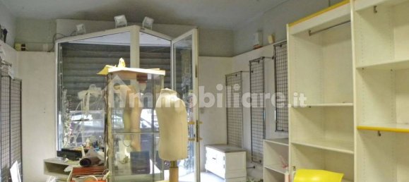 3-Zimmer Gewerbliche Immobilie in Lucca, Italy, Nr. 332130 3