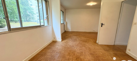 1 bedroom Apartment in Poissy, France No. 348009 2