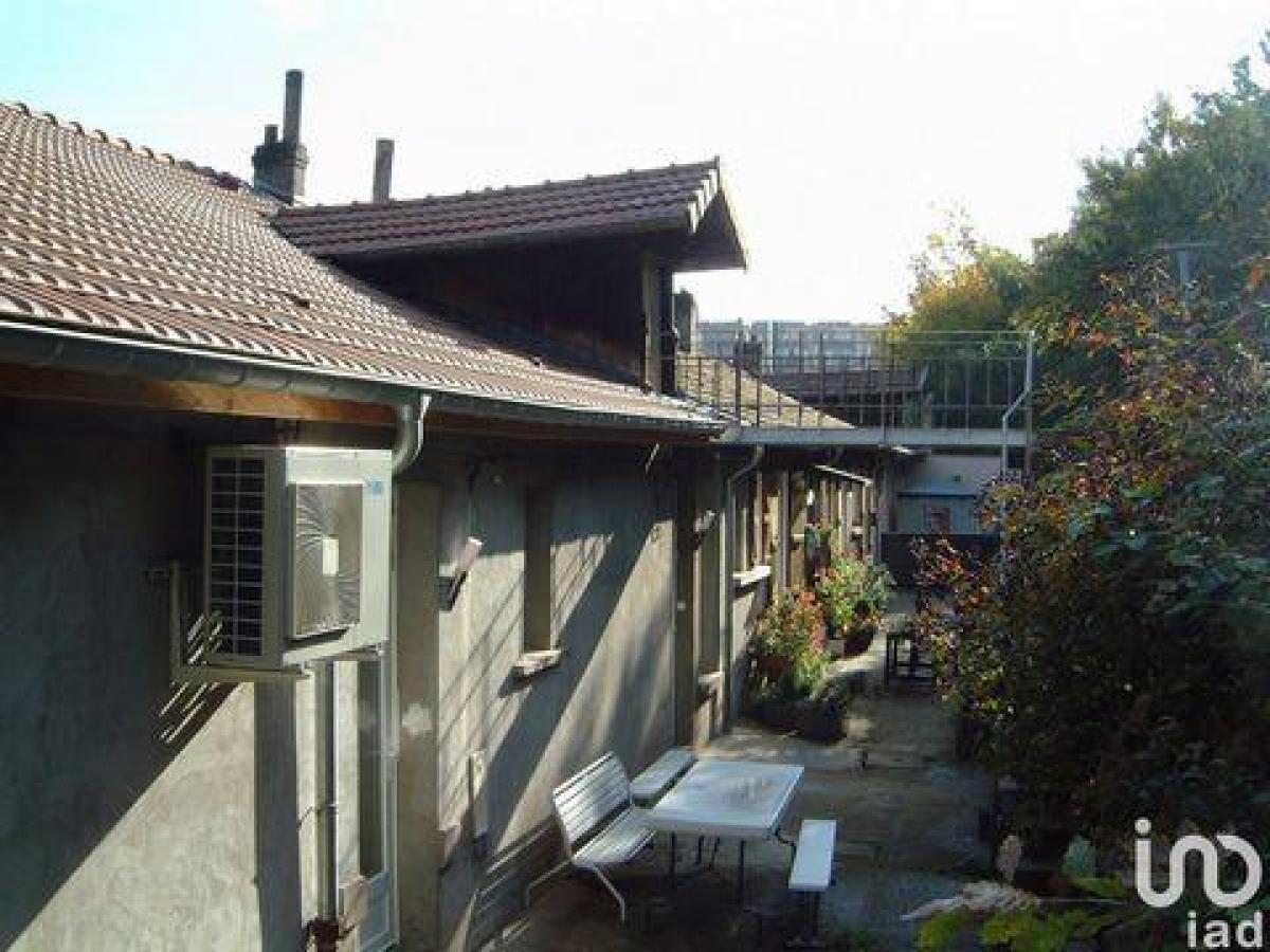 Casa T5 em Villerupt, France N.º 9643