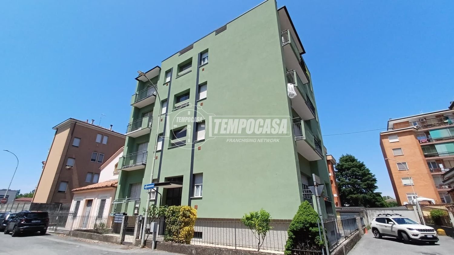Apartamento de 2 dormitorios en Lodi, Italy No. 378496