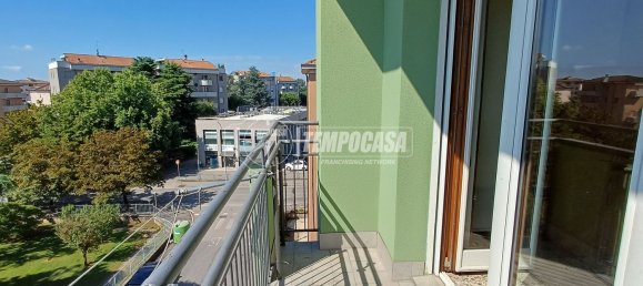 Apartamento de 2 dormitorios en Lodi, Italy No. 378496 7