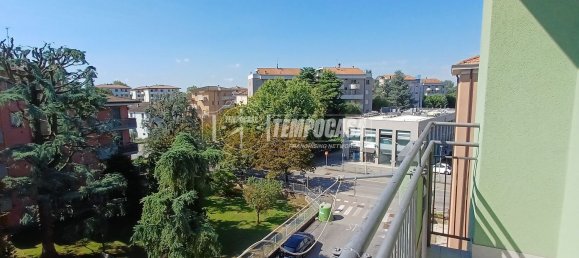 Apartamento de 2 dormitorios en Lodi, Italy No. 378496 9