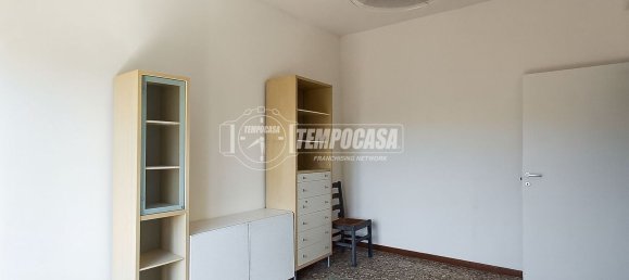 Apartamento de 2 dormitorios en Lodi, Italy No. 378496 5
