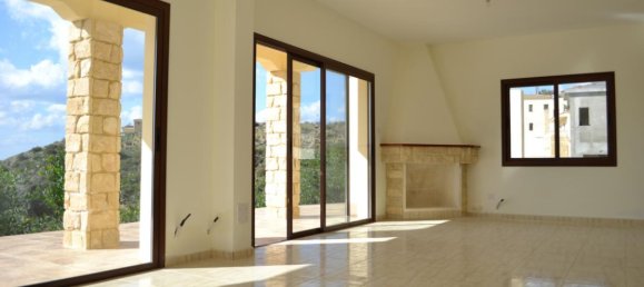 3 bedrooms Villa in Paphos, Cyprus No. 1658 4