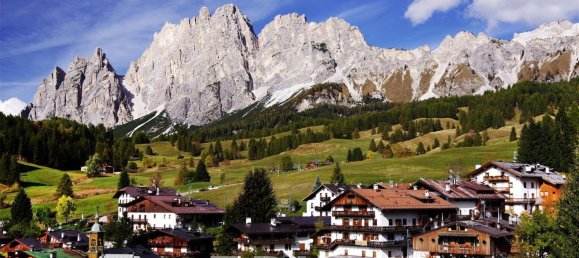 3 rooms Apartment in Cortina d'Ampezzo, Italy No. 60100 15