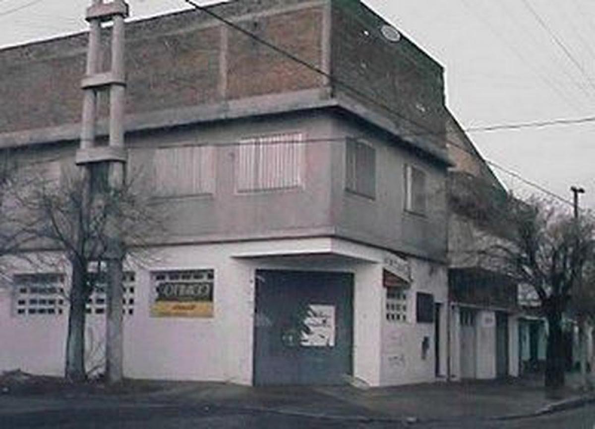  Commercial property in Lomas de Zamora, Argentina No. 25095