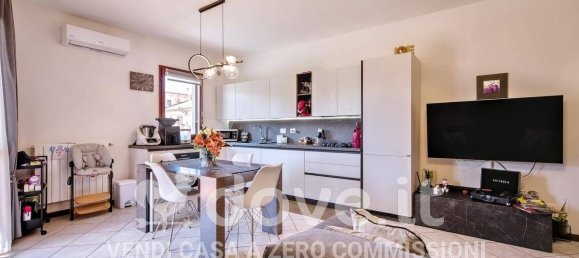 Квартира с 2 спальнями в Куаррата, Италия № 351071 7