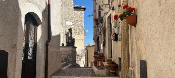 2 rooms Apartment in Castel del Monte, Italy No. 292503 4