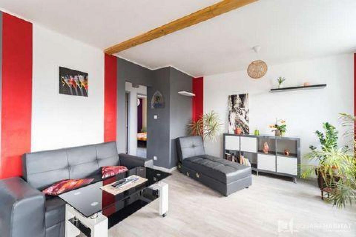 2 bedrooms Condo in Guingamp, France No. 15613