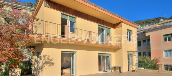 4 bedrooms Villa in Recco, Italy No. 125916 2