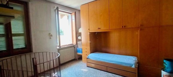 7-salle Appartement à Crema, Italy No. 82685 16