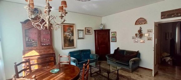 7-salle Appartement à Crema, Italy No. 82685 4