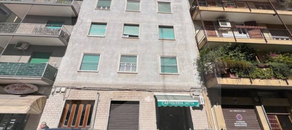 1-salle Propriété commerciale à Bari, Italy No. 329968 11