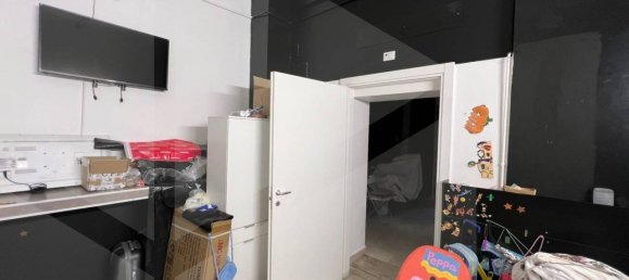 1-salle Propriété commerciale à Bari, Italy No. 329968 3