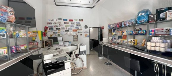 1-salle Propriété commerciale à Bari, Italy No. 329968 9