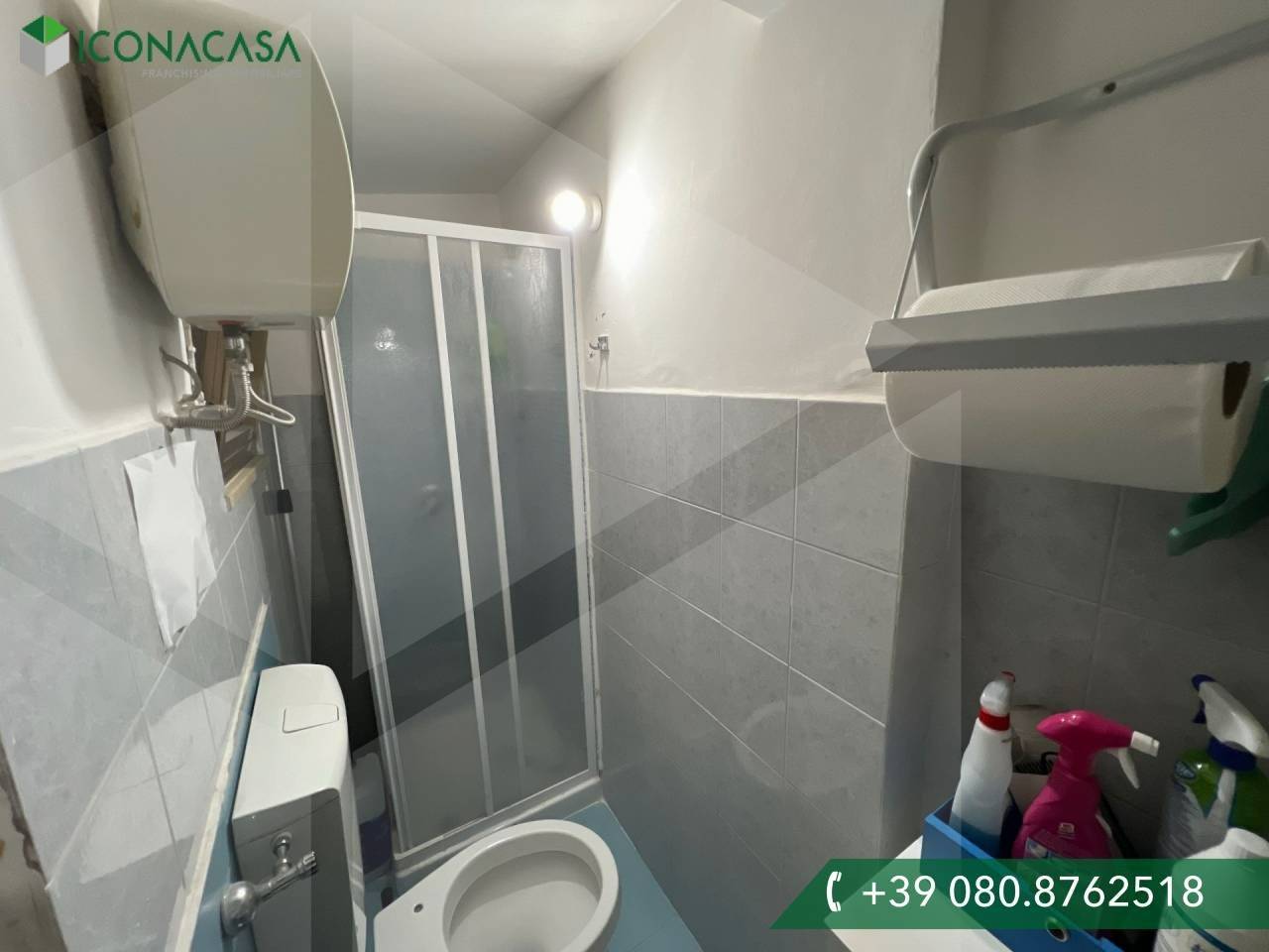 1-salle Propriété commerciale à Bari, Italy No. 329968