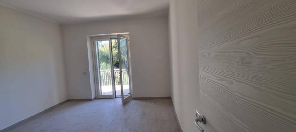 3 rooms Apartment in Zagarolo, Italy No. 178128 17