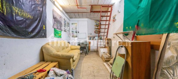  مرآب في Rome, Italy 21متر مربع رقم 282022 11