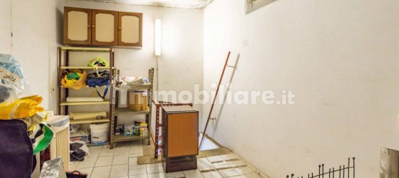  مرآب في Rome, Italy 21متر مربع رقم 282022 13