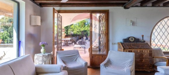 5 bedrooms Villa in Rome, Italy No. 360334 8