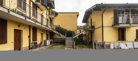 Apartamento de 2 habitaciónes en Arluno, Italy No. 161009 3