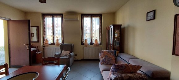Apartamento de 2 habitaciónes en Arluno, Italy No. 161009 10