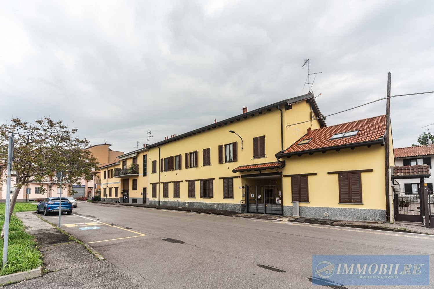 Apartamento de 2 habitaciónes en Arluno, Italy No. 161009