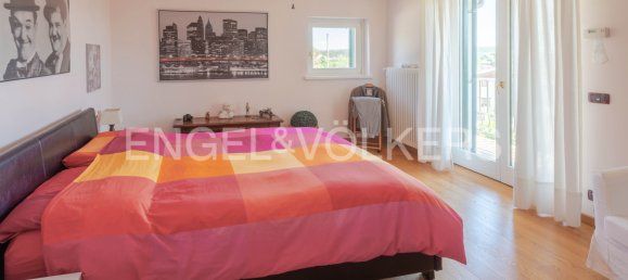 Вилла с 4 спальнями в Триест, Италия № 103487 3