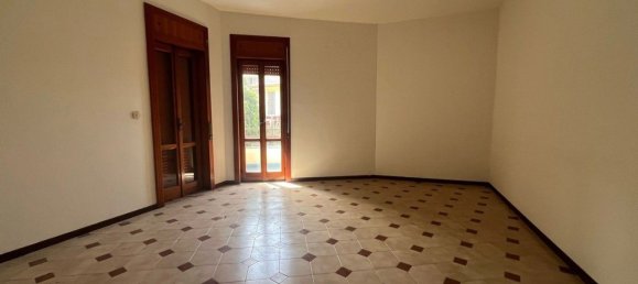 445m² Building in Pignataro Maggiore, Italy No. 56699 3