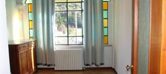 5 Schlafzimmer Wohnung in Cuvio, Italy, Nr. 253072 3