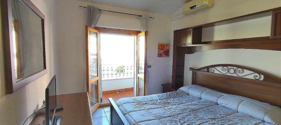 Apartamento de 4 habitaciónes en Valledoria, Italy No. 16378 13
