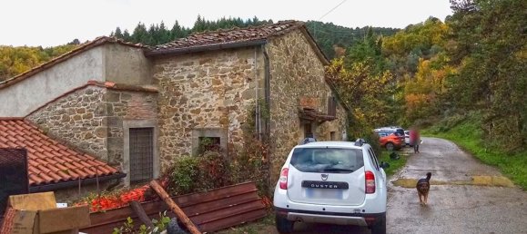 4 rooms Apartment in Castel Focognano, Italy No. 45274 4