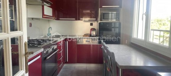 4 bedrooms House in Yonne, France No. 360409 4