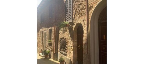 4 rooms House in Chiusi, Italy No. 252485 8