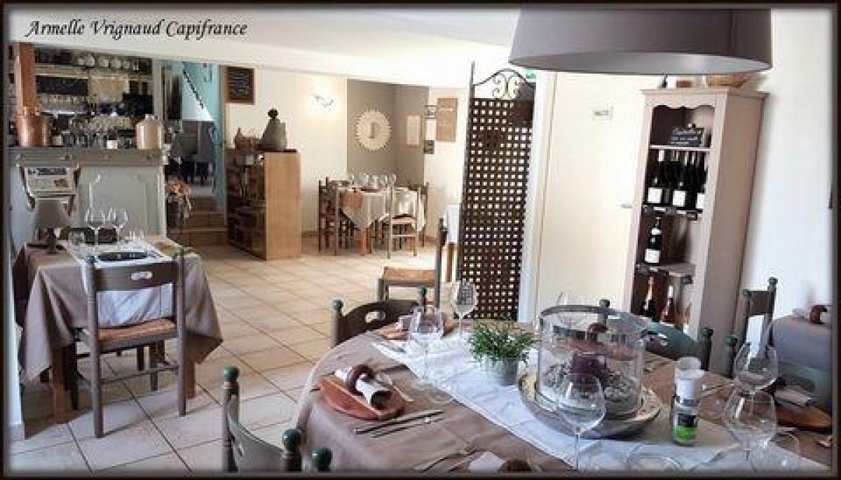 Oficina en Houdan, France 125 m² No. 18217