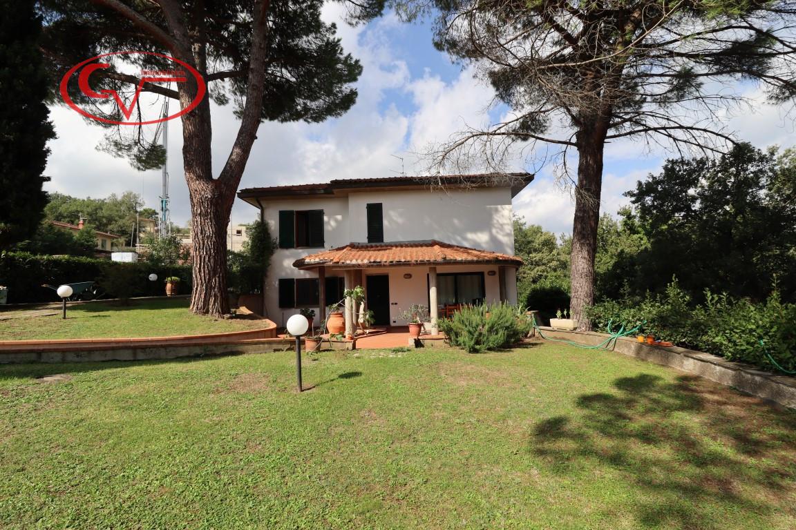 Villa de 8 habitaciónes en Cavriglia, Italy No. 230545