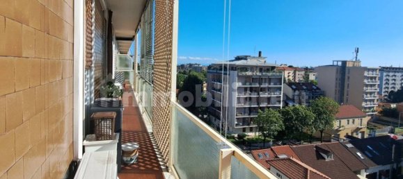 3 bedrooms Penthouse in Monza, Italy No. 264969 6