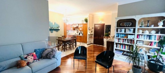 Apartamento de 3 dormitorios en Brescia, Italy No. 188846 2