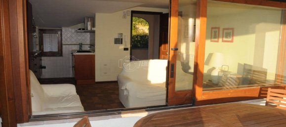 Apartamento de 2 dormitorios en Trevignano Romano, Italy No. 109005 2