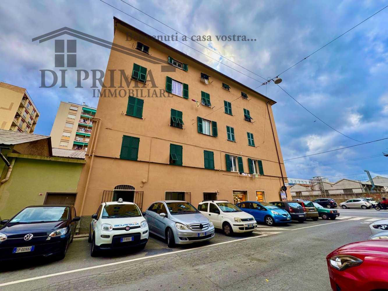 77m² Commercial property in Genoa, Italy No. 373513