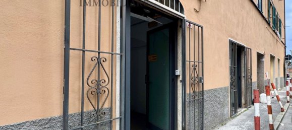 77m² Commercial property in Genoa, Italy No. 373513 3