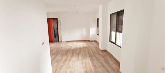 3 bedrooms Apartment in Valencia, Spain No. 151638 6