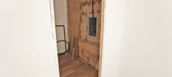 3 bedrooms Apartment in Valencia, Spain No. 151638 9