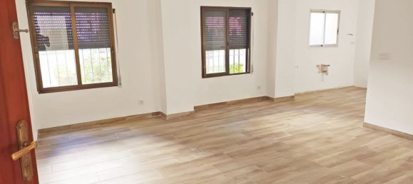 3 bedrooms Apartment in Valencia, Spain No. 151638 2