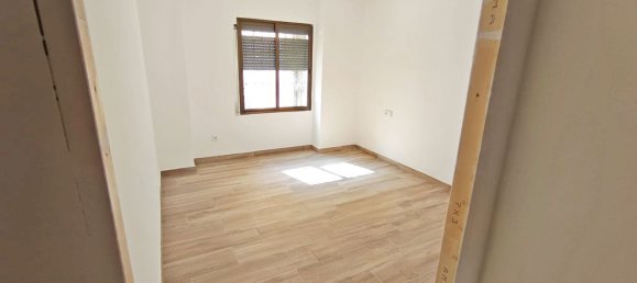 3 bedrooms Apartment in Valencia, Spain No. 151638 12